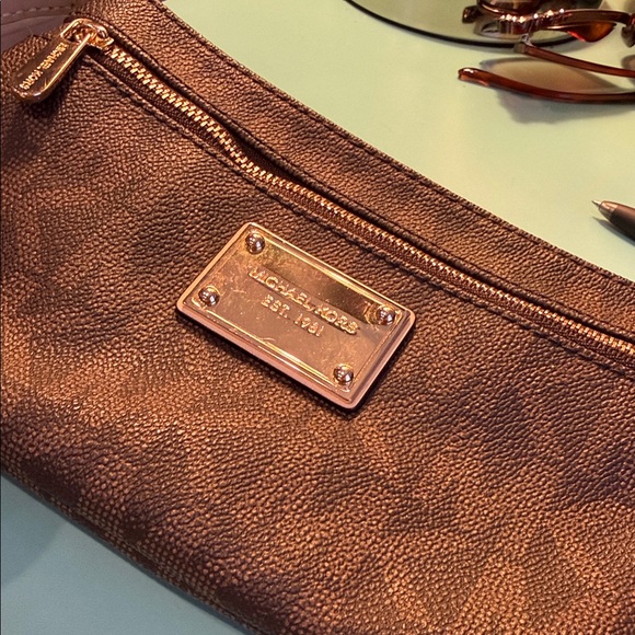 Michael Kors Black and Brown Wristlet mini bag designer leather MK clutch zip